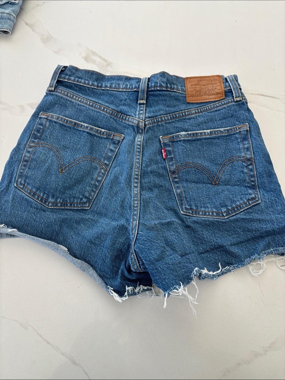 Levi’s Size 27 Dark Wash Distressed Ribcage Jean Shorts - Picture 2 of 6